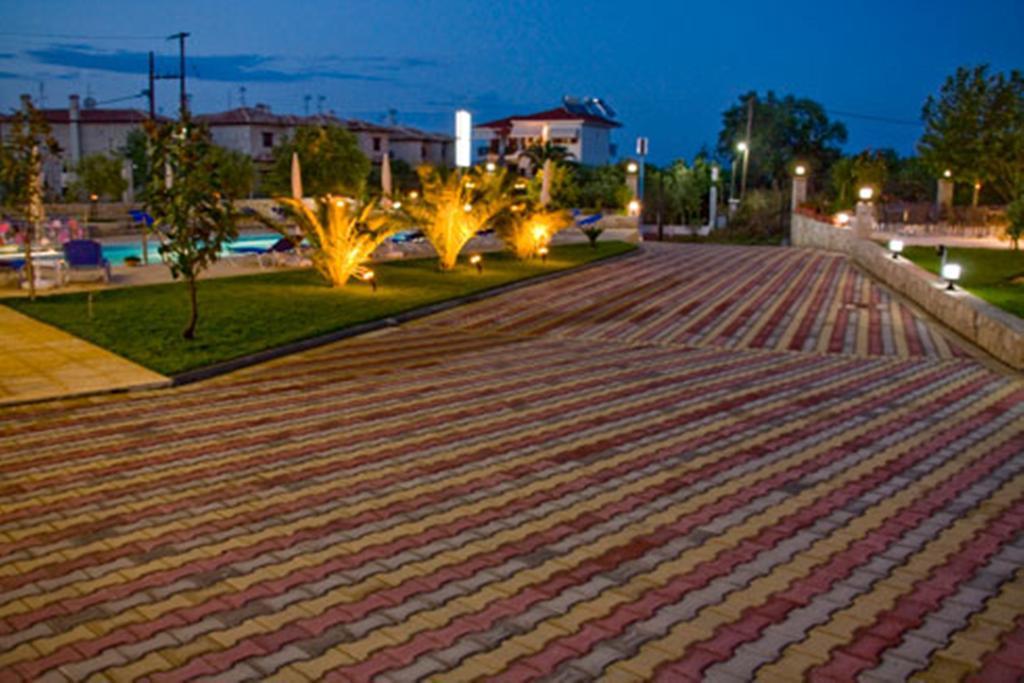 Agnanti Studios Afytos Esterno foto